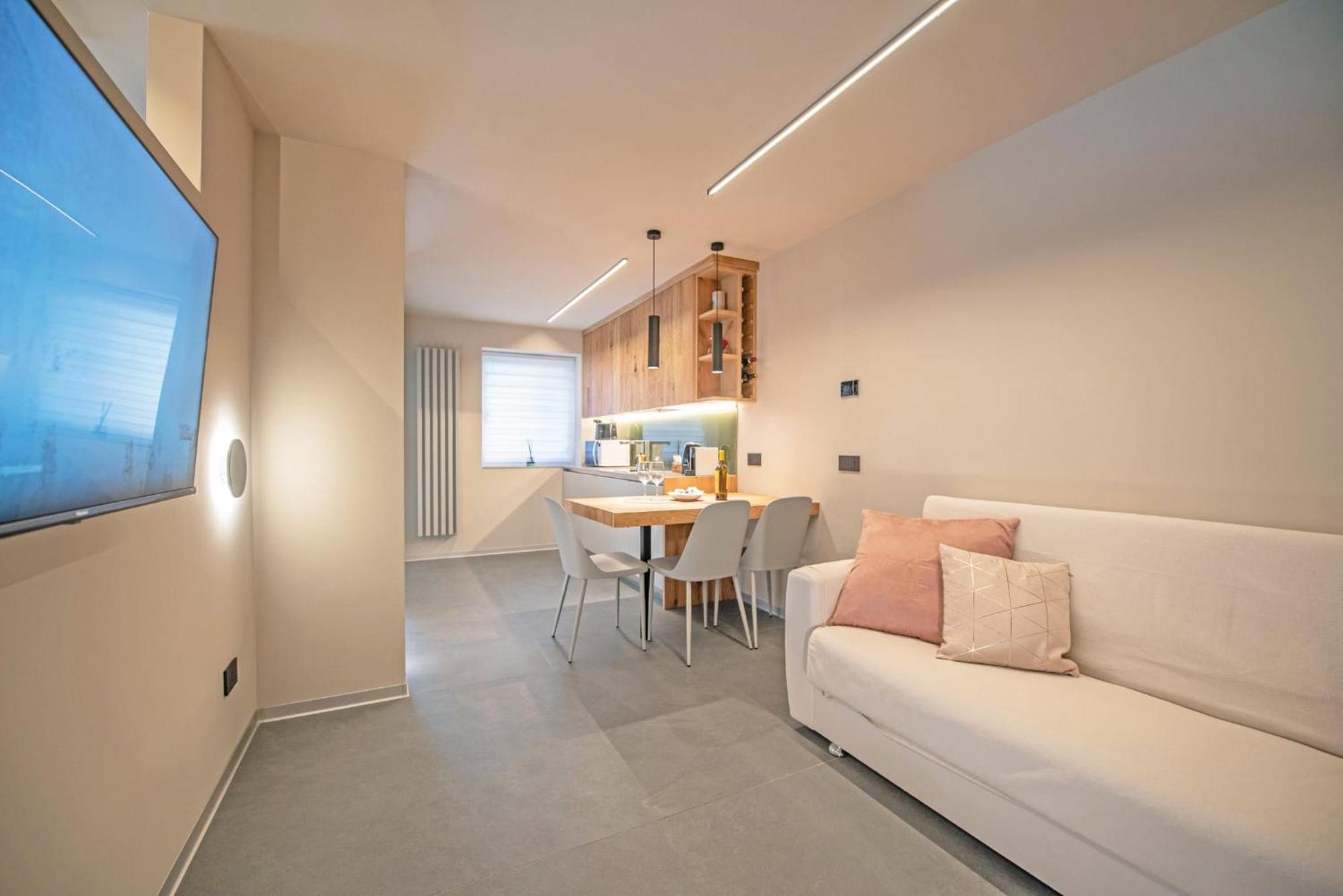 Dedde Home อาออสตา ภายนอก รูปภาพ